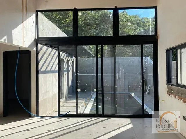Casa com 300m² 3 quartos e 3 banheiros, à venda, no bairro Laranja Azeda em Atibaia
