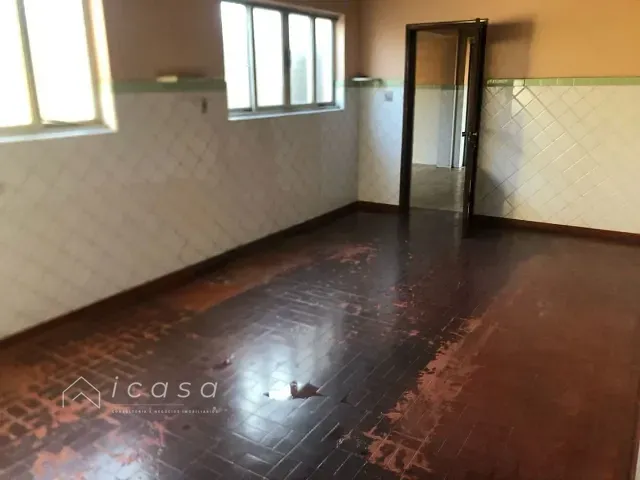 Casa com 300m² 3 quartos e 2 banheiros, à venda, no bairro Parque Interlagos em São José dos Campos