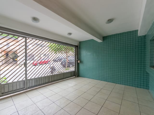 Casa com 200m² 4 quartos e 2 banheiros, à venda, no bairro Cambuci em São Paulo