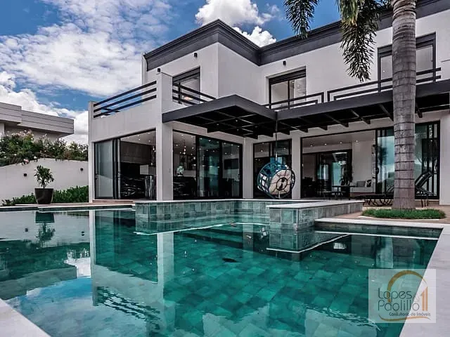 Casa com 818m² 4 quartos e 6 banheiros, à venda, no bairro Condomínio Residencial Shamballa III em Atibaia
