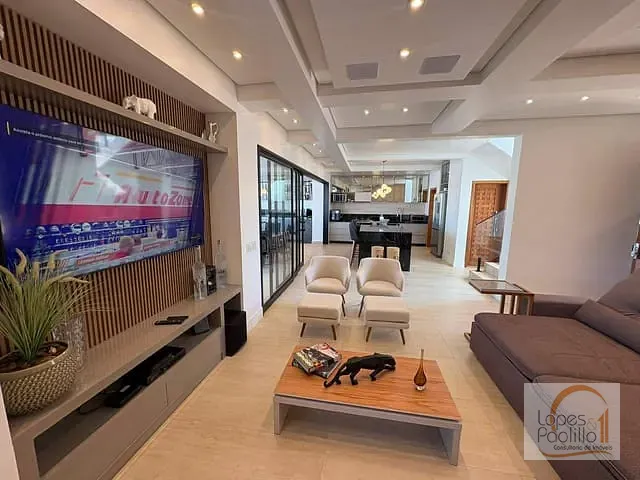 Casa com 818m² 4 quartos e 6 banheiros, à venda, no bairro Condomínio Residencial Shamballa III em Atibaia