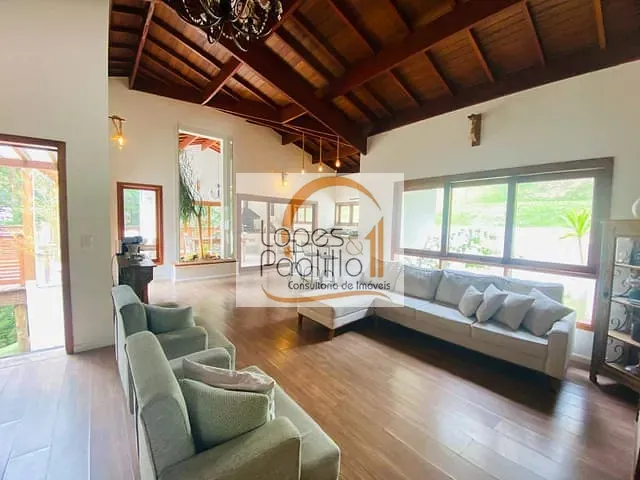 Casa com 1069m² 3 quartos e 3 banheiros, à venda ou para alugar, no bairro Portão em Atibaia
