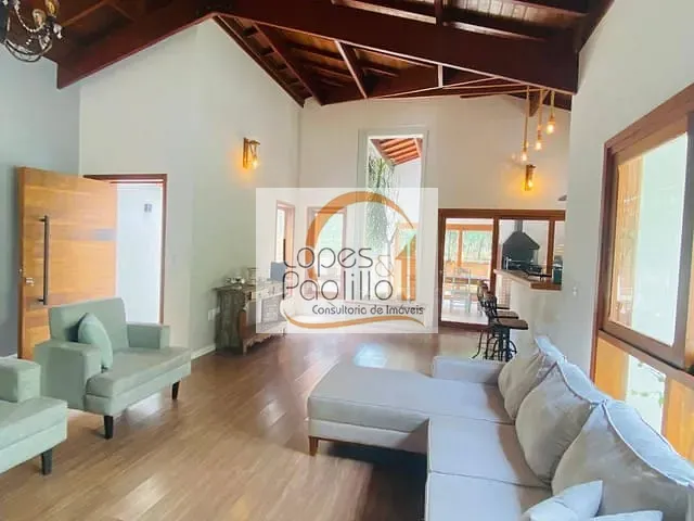 Casa com 1069m² 3 quartos e 3 banheiros, à venda ou para alugar, no bairro Portão em Atibaia