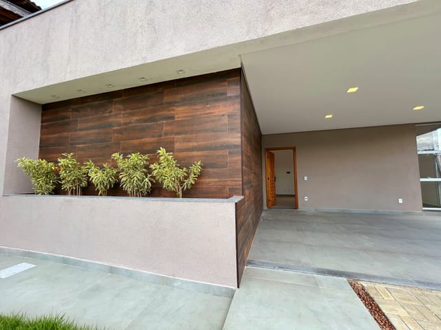 Casa com 420m² 3 quartos e 2 banheiros, à venda, no bairro Mombaça em Pindamonhangaba