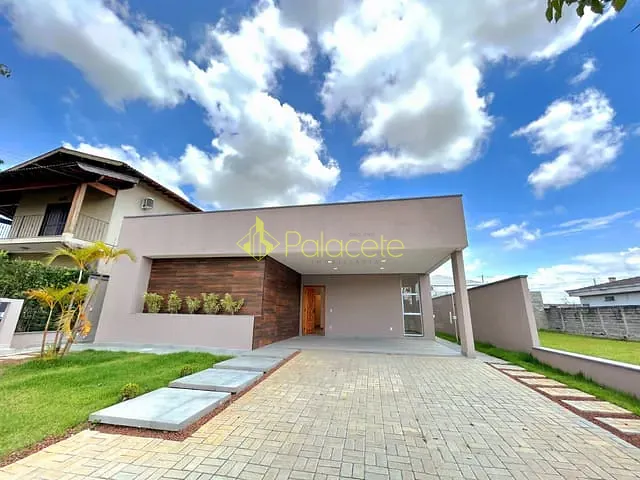 Casa com 420m² 3 quartos e 2 banheiros, à venda, no bairro Mombaça em Pindamonhangaba