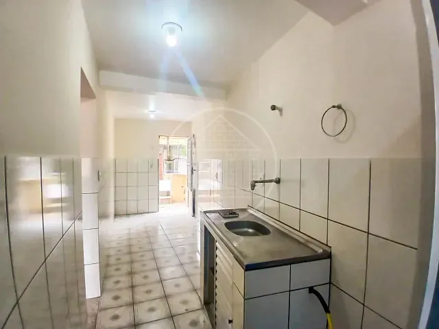 Casa com 200m² 1 quarto e 1 banheiro, para alugar, no bairro Jardim Cliper em São Paulo