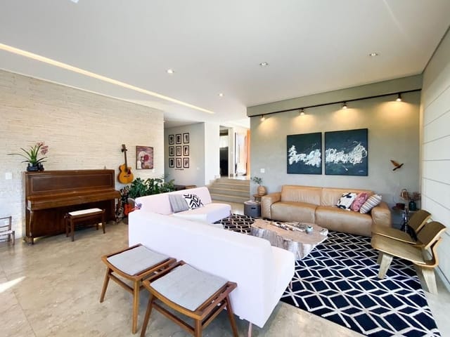 Casa com 1030m² 4 quartos e 7 banheiros, à venda, no bairro Alphaville em Santana de Parnaíba