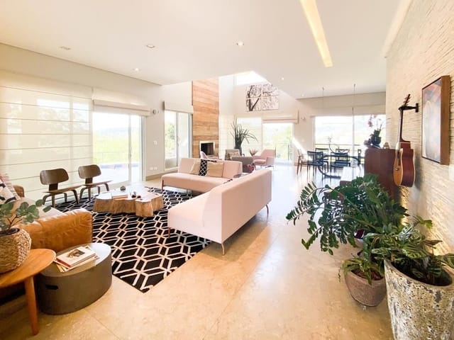 Casa com 1030m² 4 quartos e 7 banheiros, à venda, no bairro Alphaville em Santana de Parnaíba