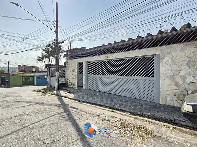Casa com 285m² 3 quartos e 2 banheiros, à venda, no bairro Parque Fernanda em São Paulo