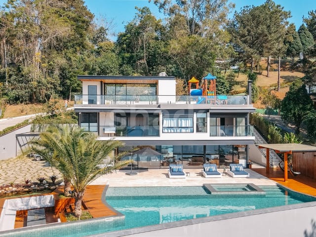 Casa com 4263m² 5 quartos e 7 banheiros, à venda, no bairro centro  em Igaratá