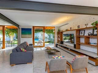 Foto do Casa-Casa tipo para venda em Granja Julieta com 3 quartos, sendo 1 suíte, 256m²