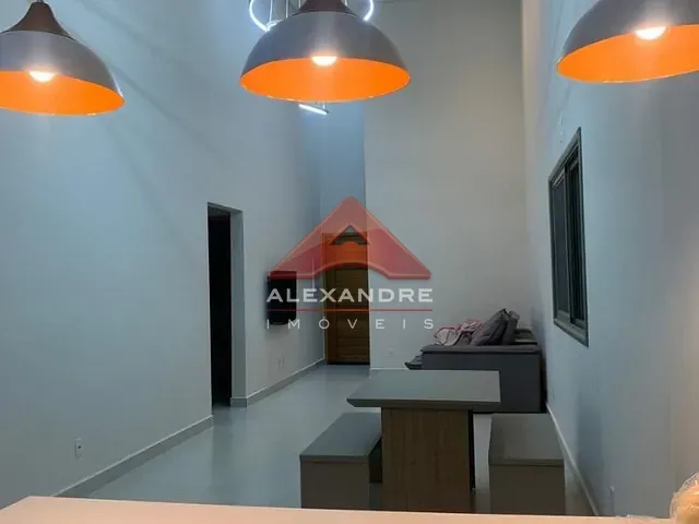 Casa com 250m² 3 quartos e 1 banheiro, à venda, no bairro Jardim das Flores em São José dos Campos