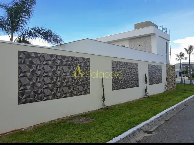 Casa com 534m² 3 quartos e 3 banheiros, à venda, no bairro Mombaça em Pindamonhangaba