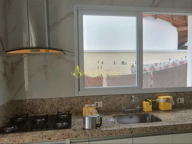 Casa com 534m² 3 quartos e 3 banheiros, à venda, no bairro Mombaça em Pindamonhangaba