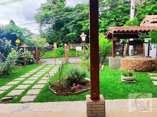 Casa com 400m² 3 quartos e 2 banheiros, à venda, no bairro Caetetuba em Atibaia