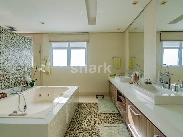 Casa com 525m² 4 quartos e 6 banheiros, à venda, no bairro Tamboré em Santana de Parnaíba