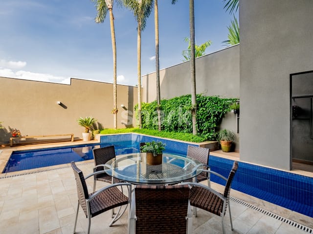 Casa com 525m² 4 quartos e 6 banheiros, à venda, no bairro Tamboré em Santana de Parnaíba