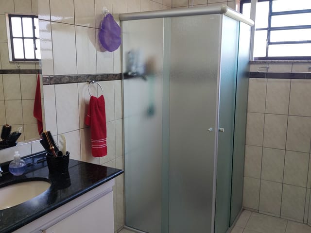 Casa com 432m² 3 quartos e 4 banheiros, à venda, no bairro Vila São Geraldo em Taubaté