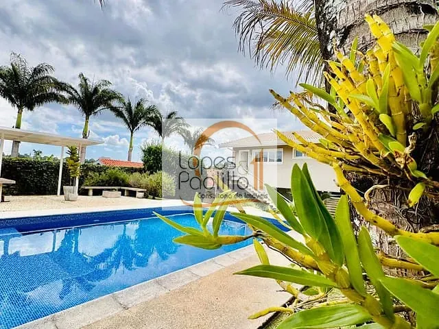 Casa com 370m² 3 quartos e 3 banheiros, para alugar, no bairro Jardim Itaperi em Atibaia