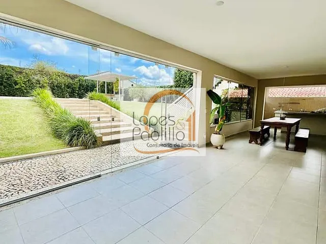 Casa com 370m² 3 quartos e 3 banheiros, para alugar, no bairro Jardim Itaperi em Atibaia