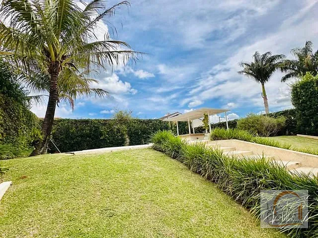 Casa com 370m² 3 quartos e 3 banheiros, para alugar, no bairro Jardim Itaperi em Atibaia