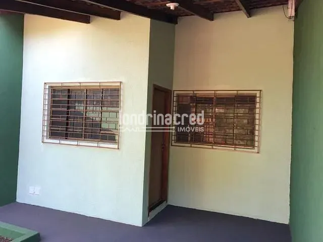 Casa à venda, no bairro Parque Industrial José Belinati em Londrina