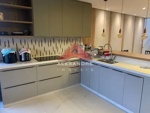 Casa com 250m² 3 quartos e 4 banheiros, à venda, no bairro Jardim das Flores em São José dos Campos
