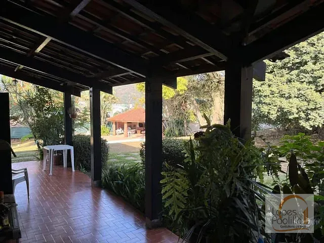 Casa com 2040m² 4 quartos e 3 banheiros, à venda, no bairro Jardim Paulista em Atibaia