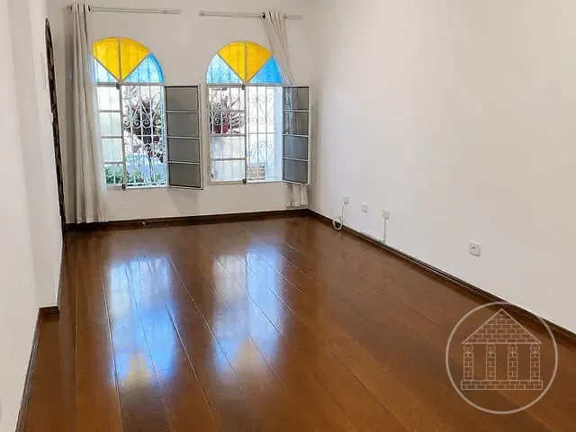 Casa com 250m² 3 quartos e 1 banheiro, para alugar, no bairro Cidade Dutra em São Paulo