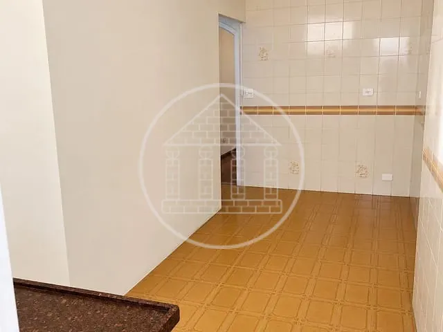 Casa com 250m² 3 quartos e 1 banheiro, para alugar, no bairro Cidade Dutra em São Paulo