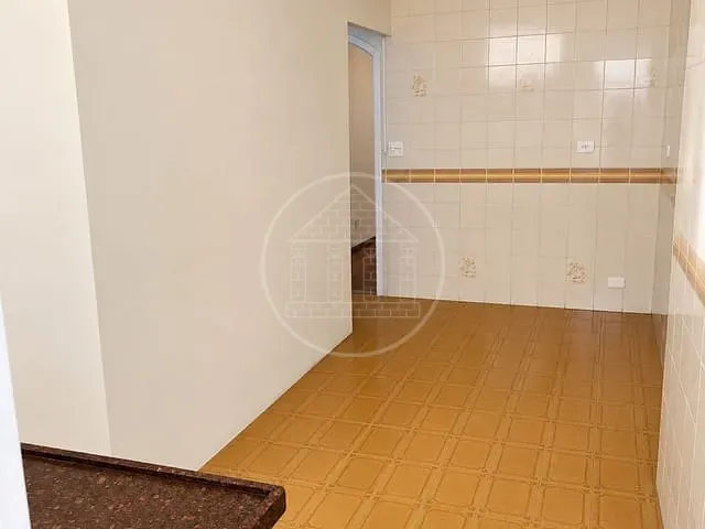 Casa com 250m² 3 quartos e 1 banheiro, para alugar, no bairro Cidade Dutra em São Paulo