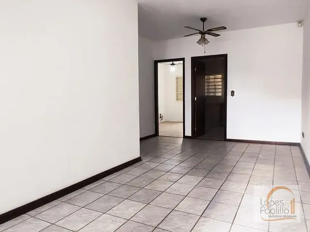 Casa com 195m² 3 quartos e 2 banheiros, à venda, no bairro Jardim Alvinópolis em Atibaia