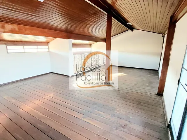 Casa com 300m², para alugar, no bairro Alvinópolis em Atibaia
