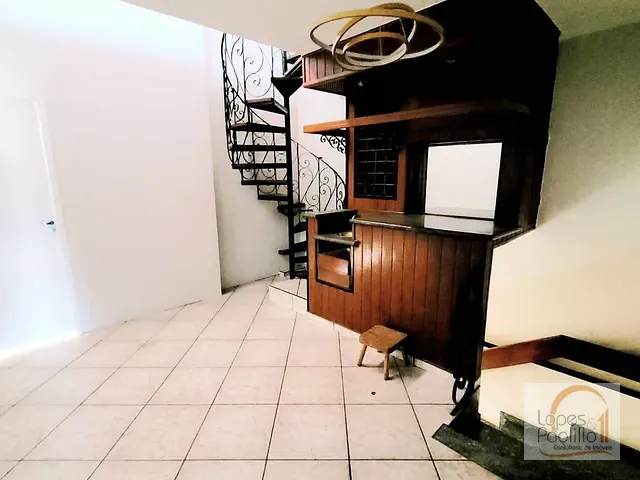 Casa com 300m², para alugar, no bairro Alvinópolis em Atibaia