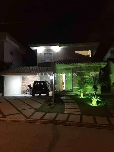 Casa, 3 quartos, 320 m² - Foto 1