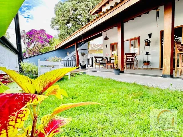 Casa com 325m² 3 quartos e 3 banheiros, para alugar, no bairro Jardim Paulista em Atibaia