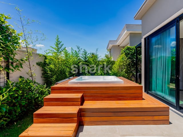 Casa com 445m² 4 quartos e 6 banheiros, à venda, no bairro Alphaville em Santana de Parnaíba