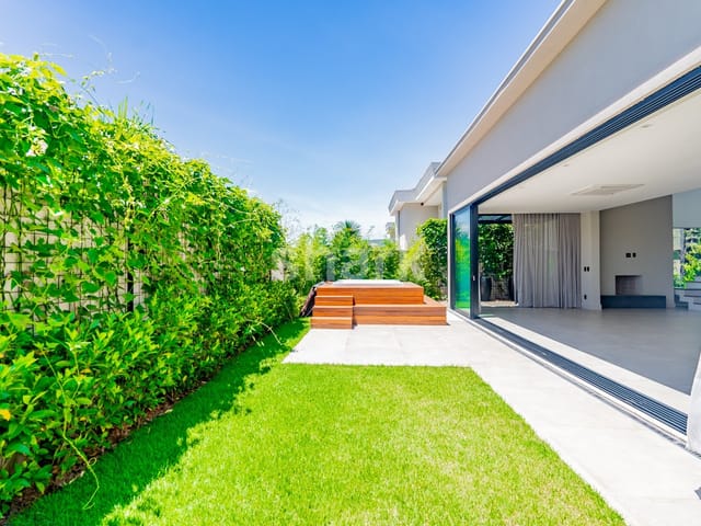 Casa com 445m² 4 quartos e 6 banheiros, à venda, no bairro Alphaville em Santana de Parnaíba