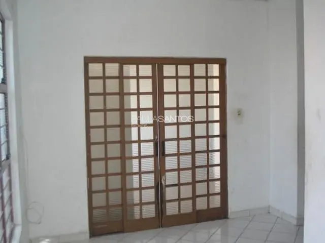 Casa com 300m² 2 quartos e 2 banheiros, à venda, no bairro Centro em Votorantim