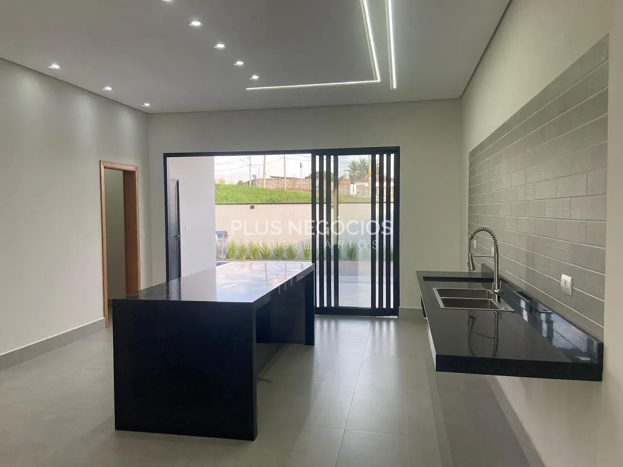 Casa, 3 quartos, 250 m² - Foto 9