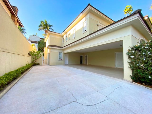 Casa com 1284m², à venda, no bairro Alphaville Residencial Dois em Barueri