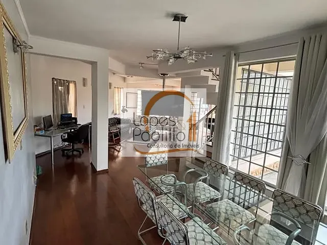Casa com 270m² 3 quartos e 2 banheiros, à venda, no bairro Vila Junqueira em Atibaia