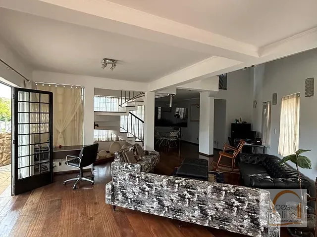Casa com 270m² 3 quartos e 2 banheiros, à venda, no bairro Vila Junqueira em Atibaia