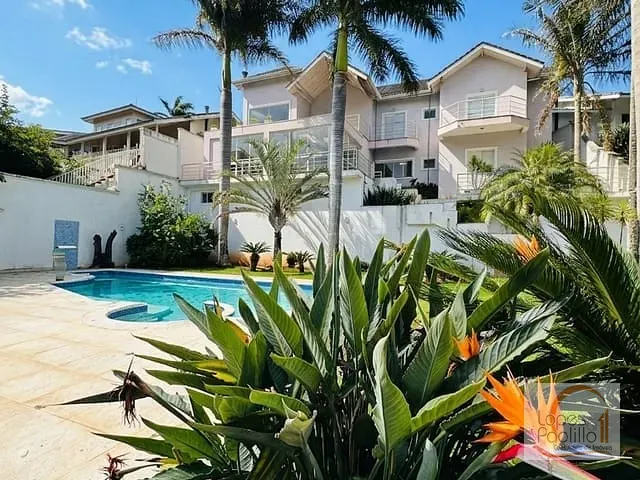 Casa com 1100m² 5 quartos e 6 banheiros, para alugar, no bairro Condomínio Flamboyant-B em Atibaia