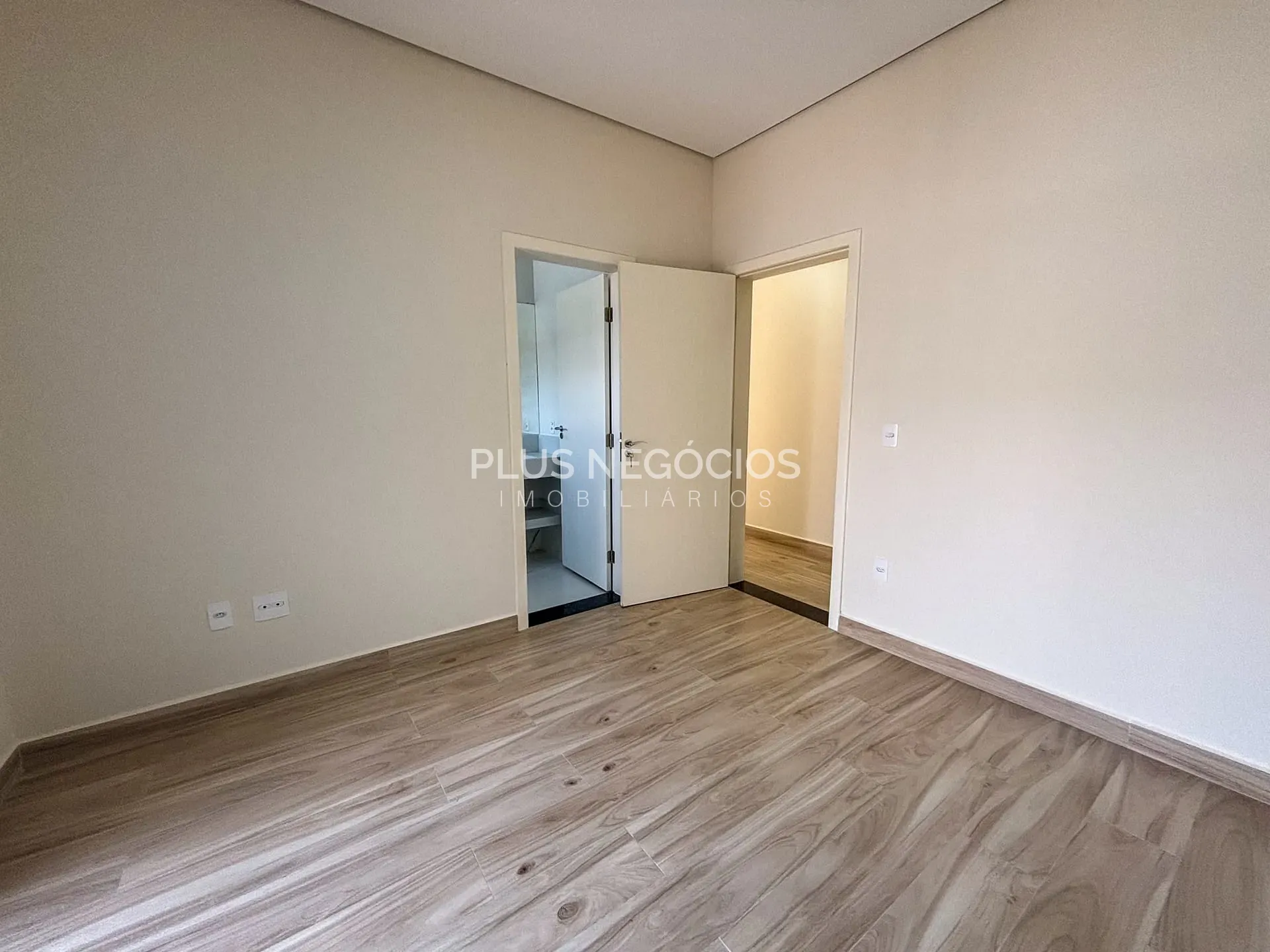 Casa, 4 quartos, 280 m² - Foto 9