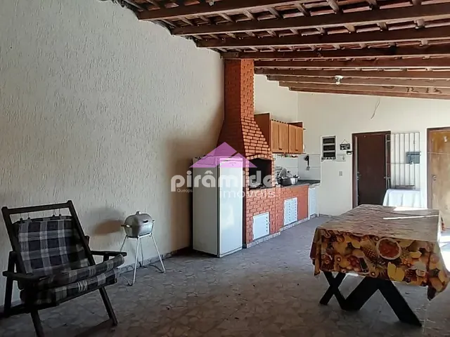 Casa com 432m² 4 quartos e 3 banheiros, à venda, no bairro Pontal de Santa Marina em Caraguatatuba