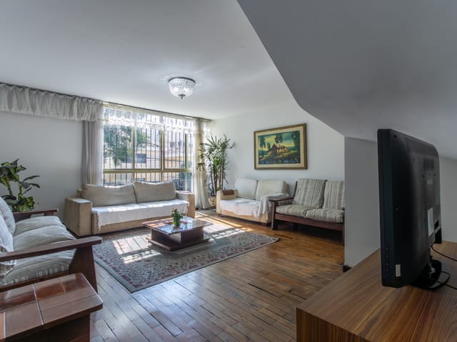 Foto do Casa - Casa tipo para venda em Cidade Vargas com 3 quartos, sendo 1 suíte, 193m² | Lares e Andares Imóveis