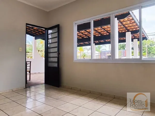 Casa com 335m² 3 quartos e 2 banheiros, à venda, no bairro Jardim Terceiro Centenário em Atibaia