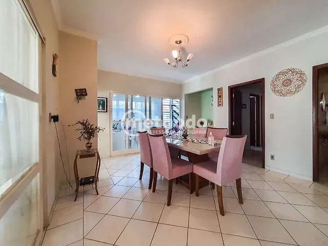 Casa com 700m² 4 quartos e 5 banheiros, à venda, no bairro Jardim Eulina em Campinas
