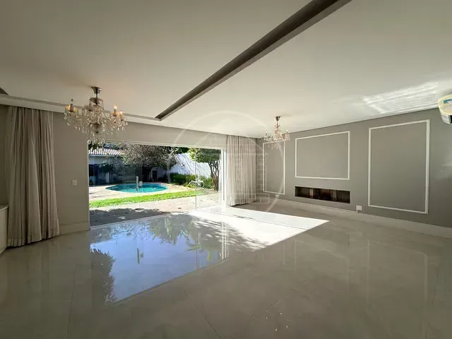 Casa com 565m² 4 quartos e 3 banheiros, à venda, no bairro Interlagos em São Paulo